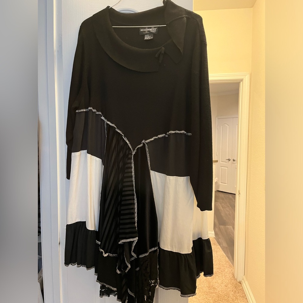Women’s Black and White Requirements Women Shirt size 2X